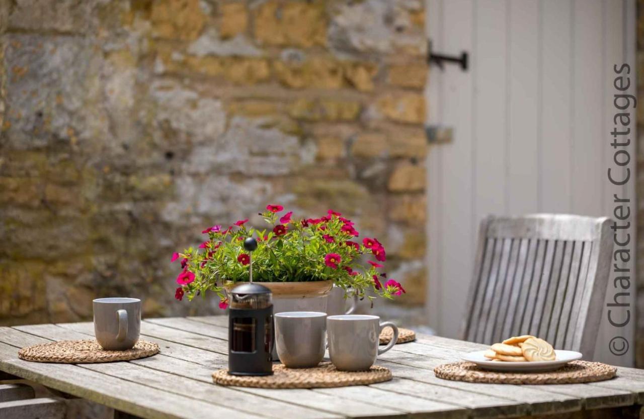 Weir Cottage Bourton-on-the-Water Dış mekan fotoğraf